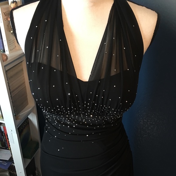 Gorgeous prom dress - Picture 3 of 7